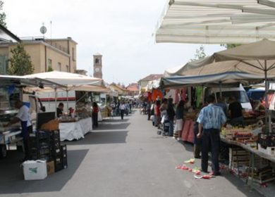 DELUSIONE E INSODDISFAZIONE DEGLI AMBULANTI PESCARESI DOPO L’INCONTRO COL SINDACO ALESSANDRINI